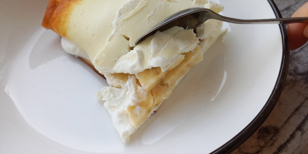 Рецепт творожного рулета с бананом