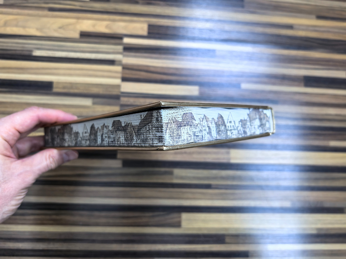 Издательство "Азбука", год издания 2025, тираж 2 000 экз.