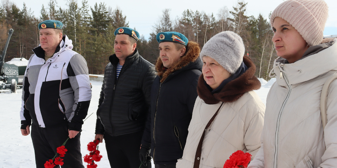 Вспомнили всех бойцов…