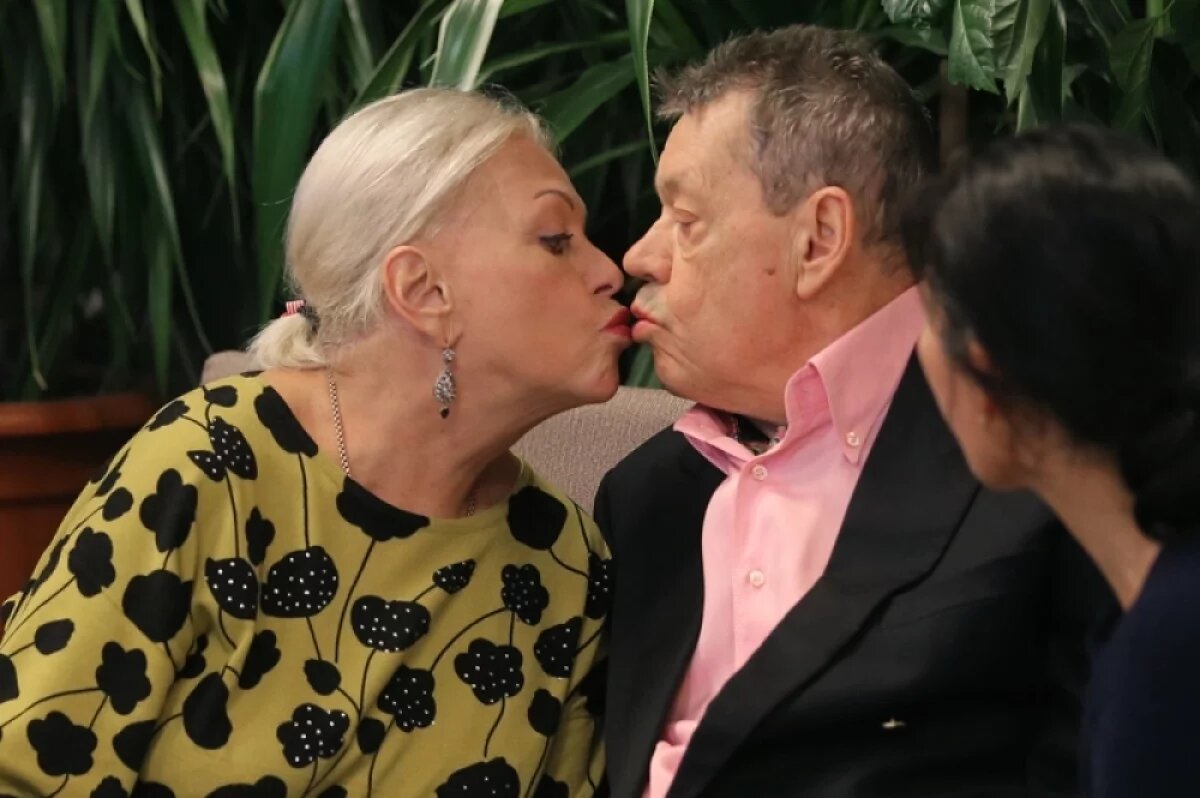    Николай Караченцов и его супруга, актриса Людмила Поргина, 2016 г.