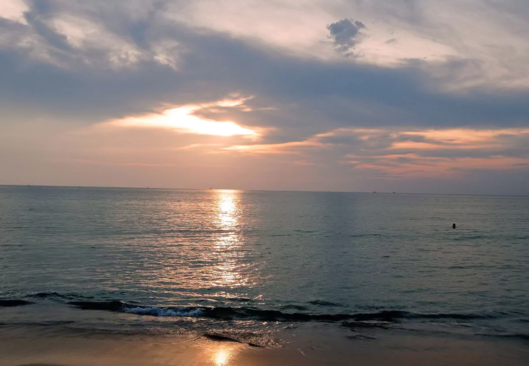 Фото с сайта https://phuket-insider.com/