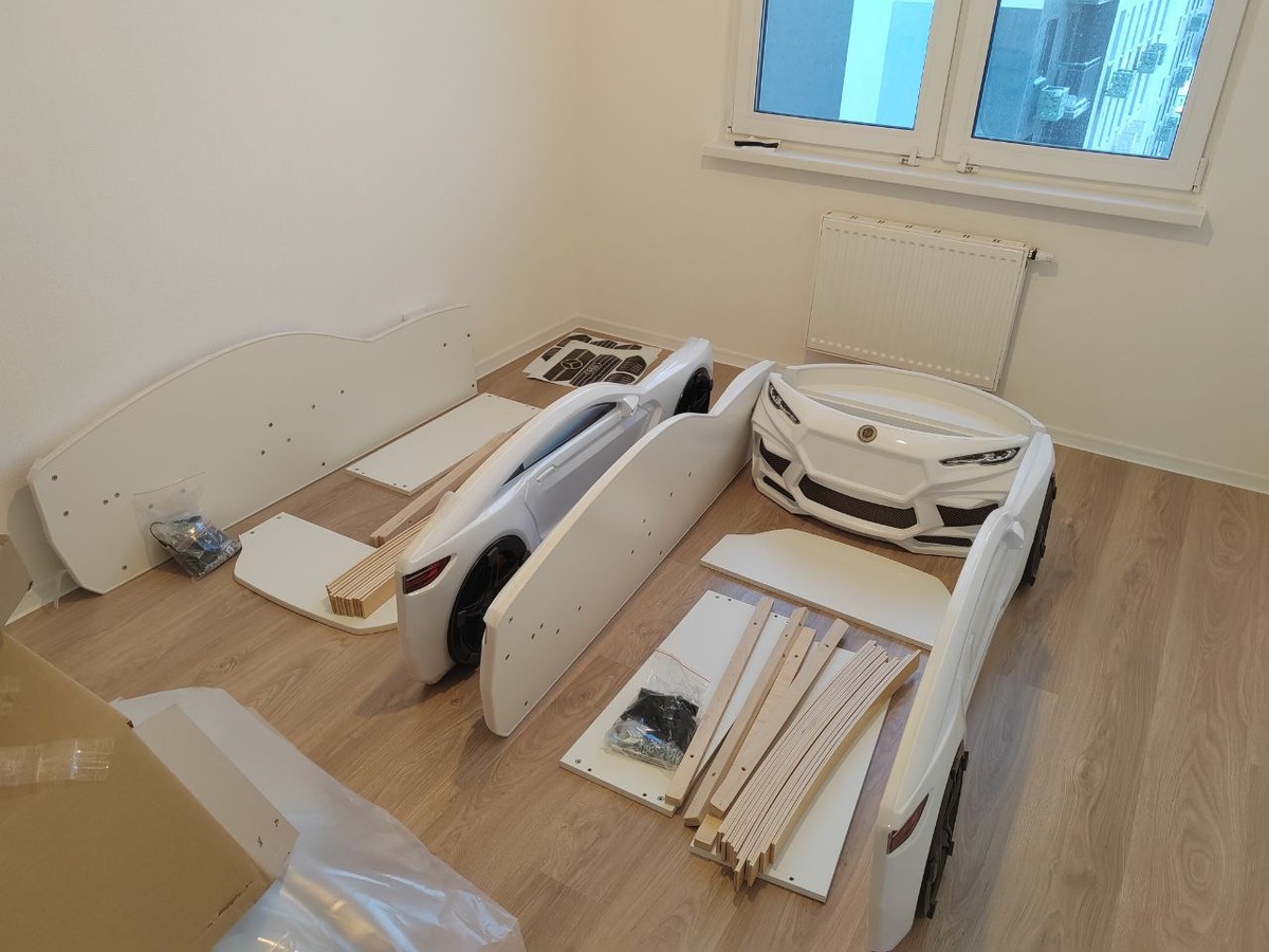 Пока не собранные кроватки