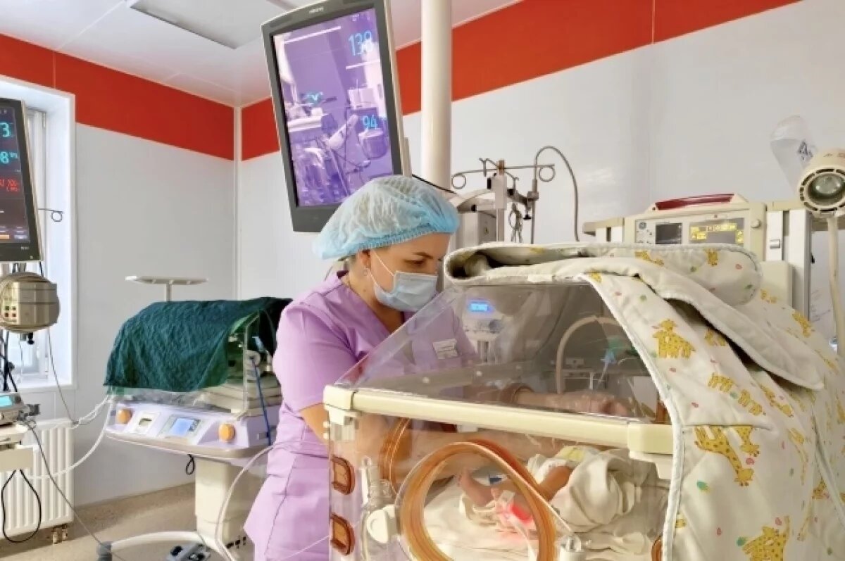    В Оренбуржье акушеры трижды по санавиации вылетали к беременным