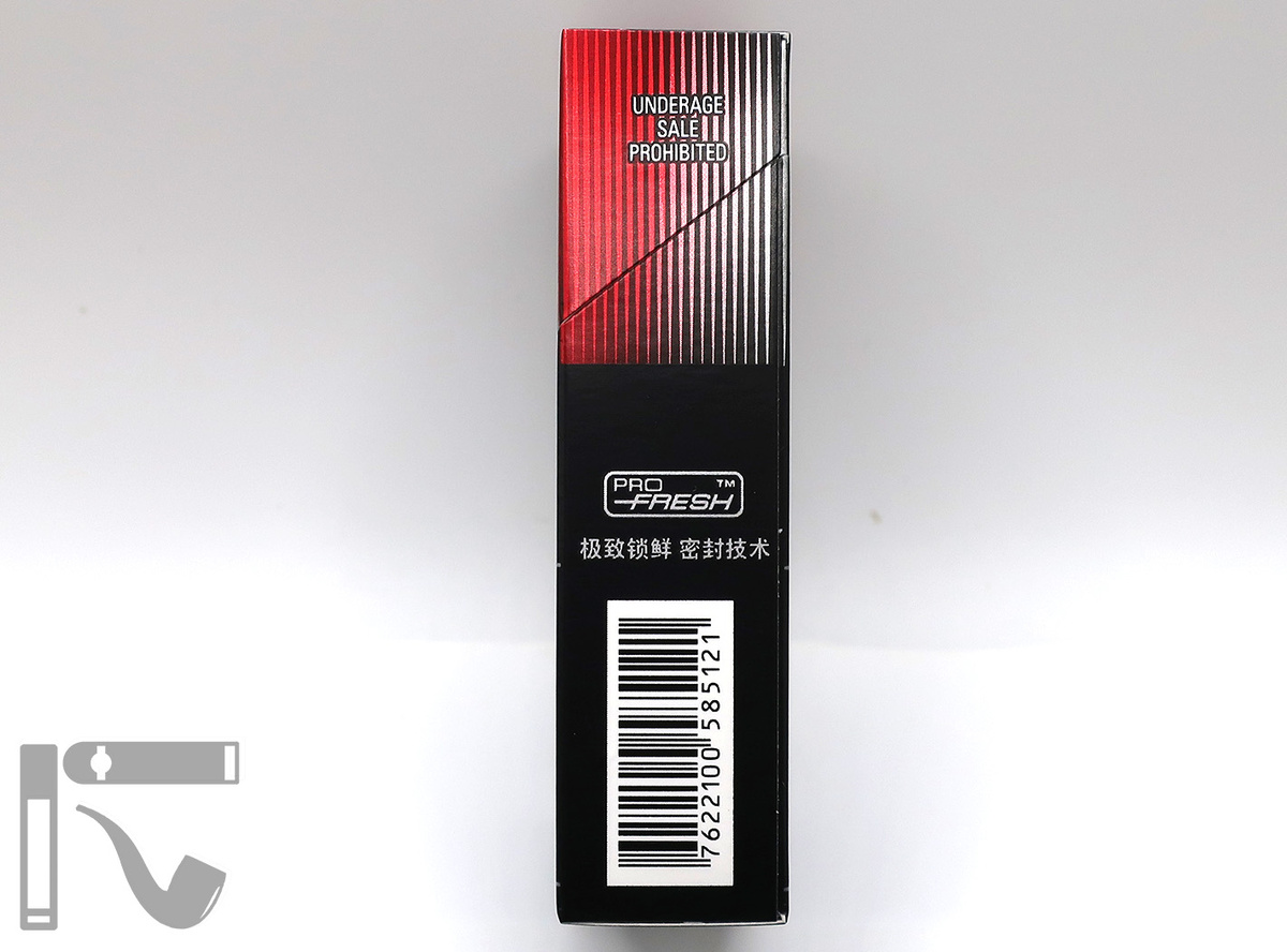 Сигареты Marlboro Red Titanium Edition. Фото: © канал "Уголок Курильщика"