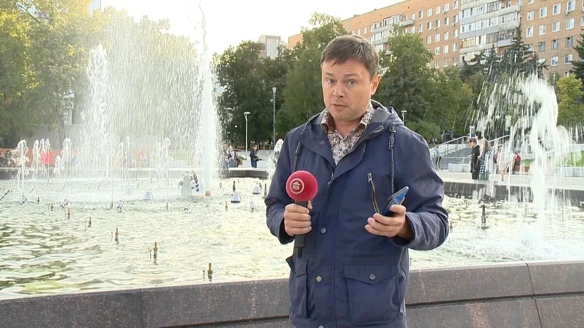 Сергей Федотов на съёмках сюжета об открытии главного фонтана Пензы, 11 канал.