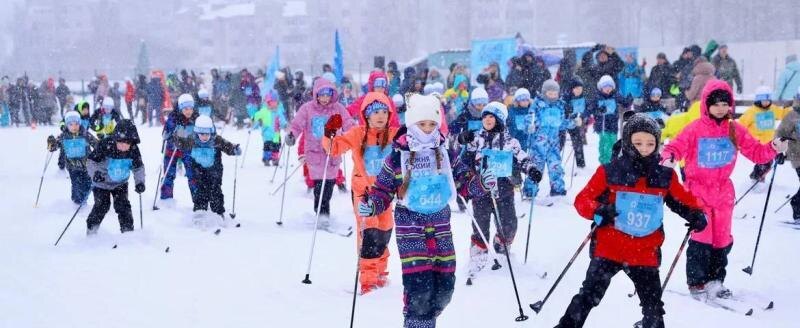 Почти 10 тысяч вологжан вышли на «Лыжню России» несмотря на снегопад