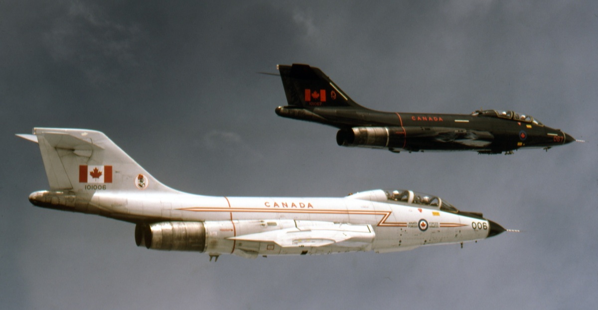 Всепогодные перехватчики МакДоннелл Дуглас СF-101B «Вуду» из 414-й эскадрильи ВВС Канады незадолго перед списанием. Фото: https://canavbooks.files.wordpress.com/2011/11/all-weather658.jpg