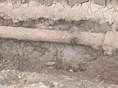 Жители Балаково возмущены чопиками в "отремонтированном" "Т Плюс" трубопроводе