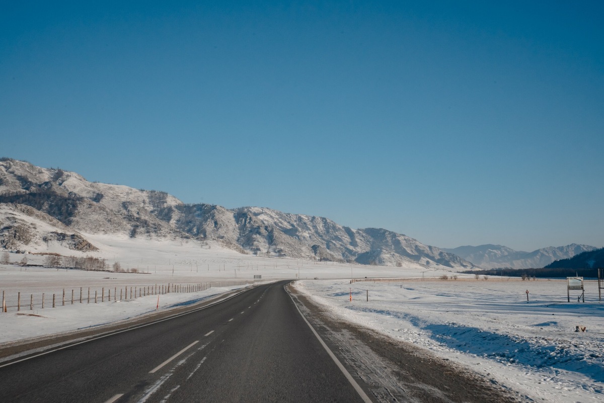 По дороге часто ездят, чтобы только полюбоваться алтайскими видами. Фото: Туры на Алтай с Алтай-Актив-Тур / ВКонтакте