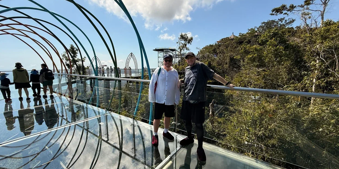 Хайнань, тропический парк Ялонг. Покорили башню «Москва-Сити» в китайских джунглях (часть 2)