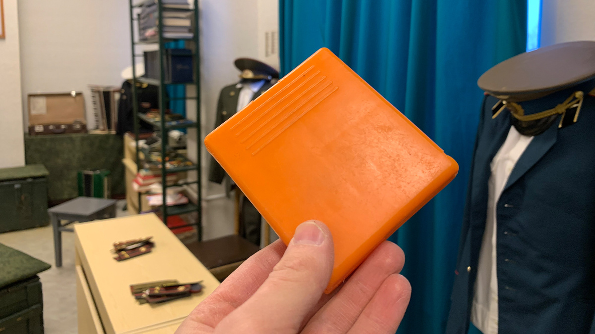 Увидел её в музее