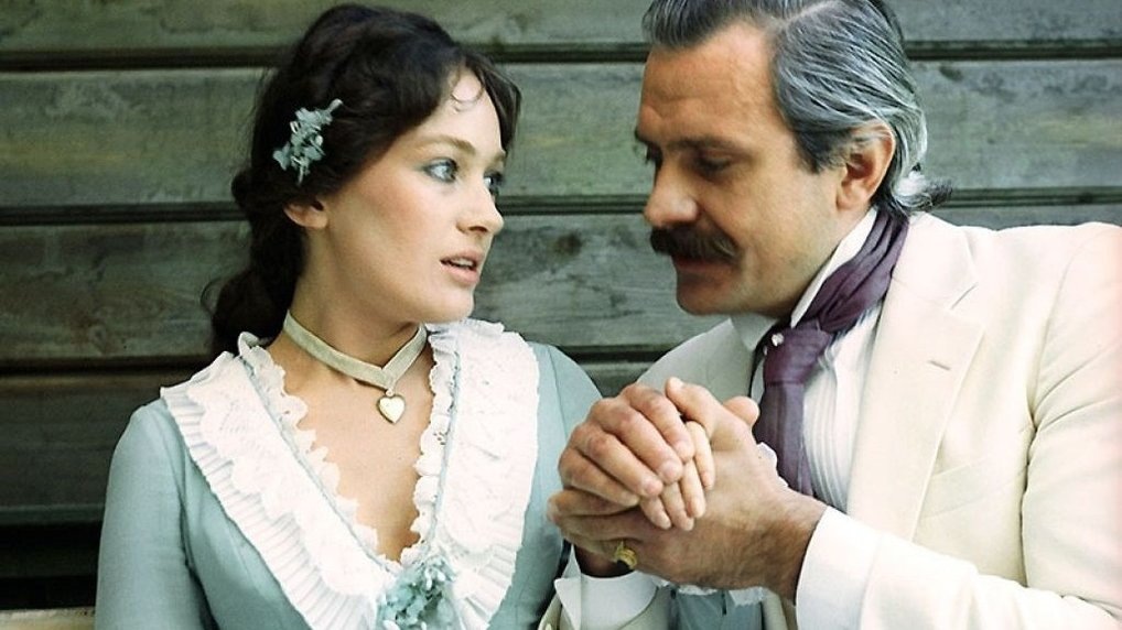 Кадр из фильма "Жестокий романс".