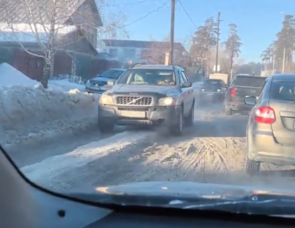    Дорога на улице Кутузова. Источник: "Толк"