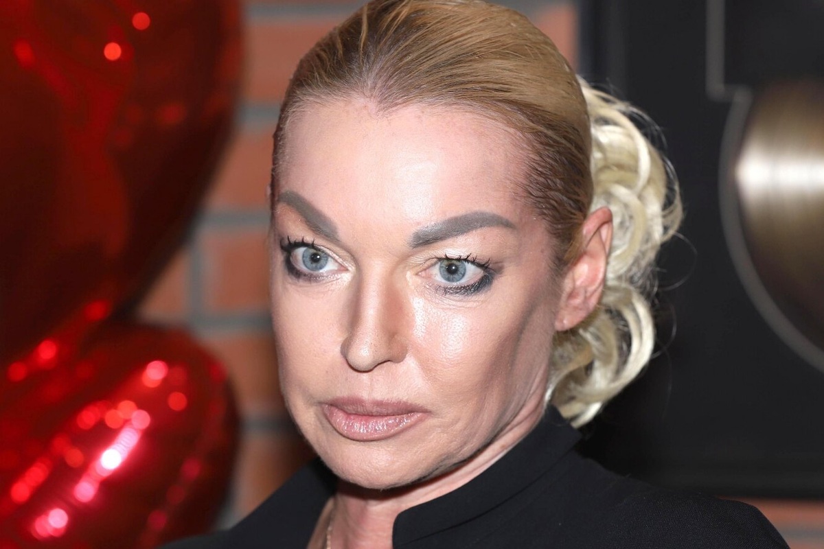     «Все с ума сошли?»: Анастасия Волочкова прокомментировала информацию о лечении в немецком онкоцентре