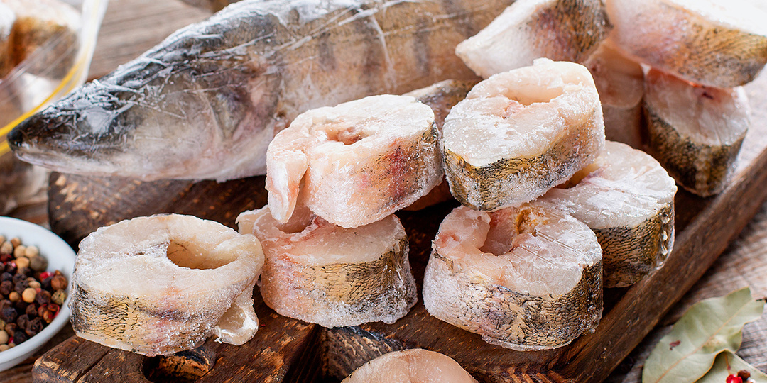 Как правильно выбрать и приготовить замороженную рыбу и морепродукты