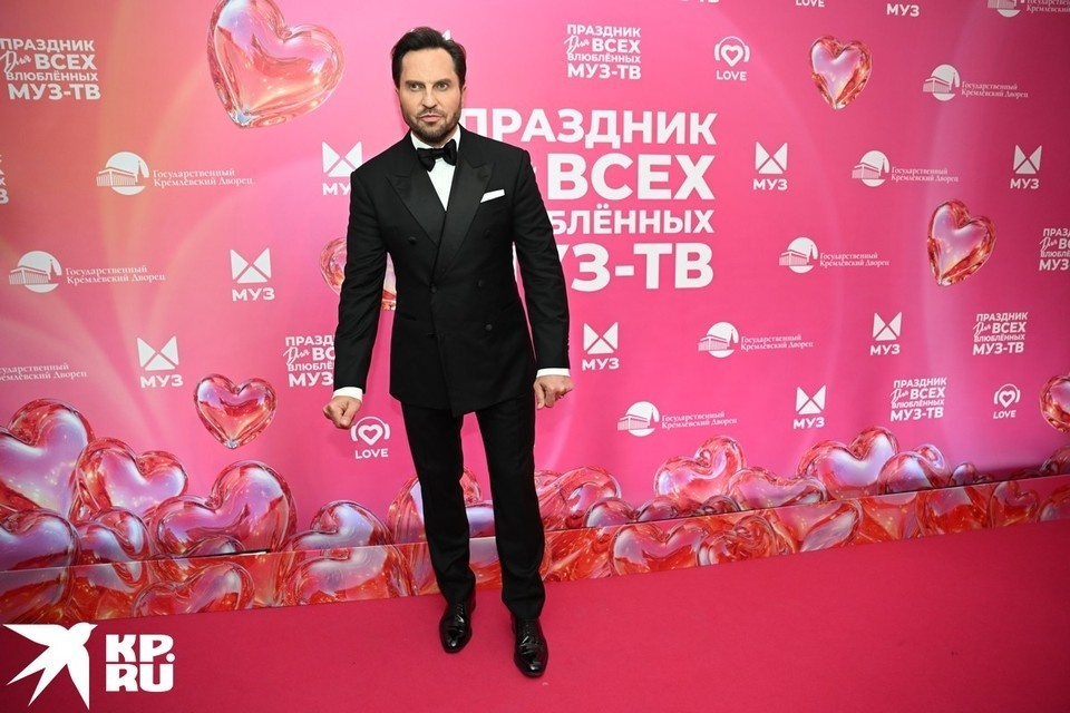    Александр Ревва на концерте «Праздник для всех влюбленных» МУЗ-ТВ 14 февраля в Государственном Кремлевском Дворце Иван МАКЕЕВ