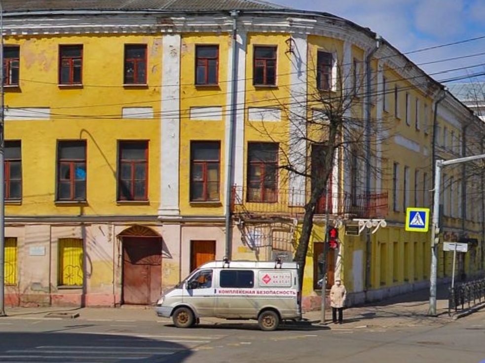 Сталинка с малосемейками в Ярославле