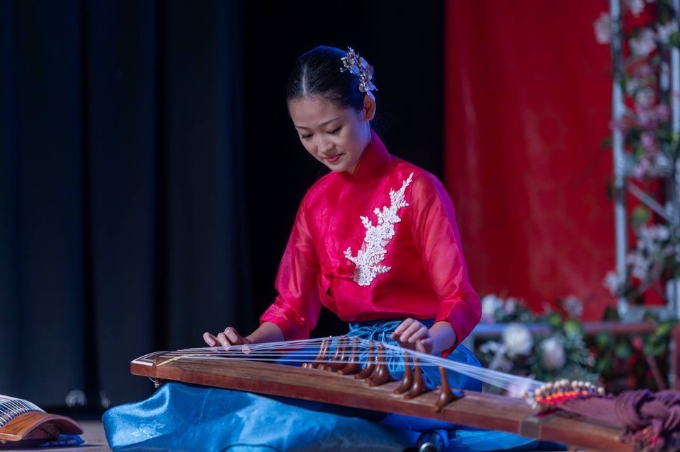    «Сахалинские корейцы» познакомили гостей праздника с традициями и искусством Страны утренней свежести. Фото: правительство Сахалинской области