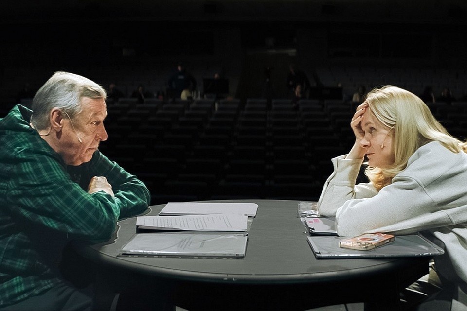    Михаил Ефремов и Анна Михалкова на репетиции «Без свидетелей» (16+). Фото: театр «Мастерская «12» Никиты Михалкова