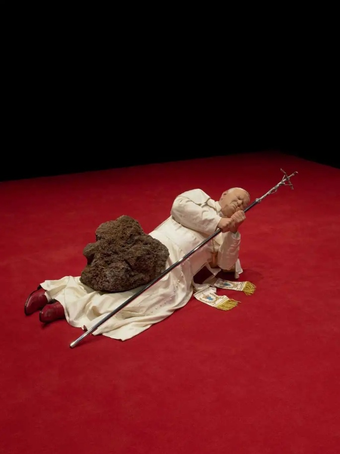 Источник https://vk.com/@al_bertina-9-provokacionnyh-rabot-mauricio-kattelana