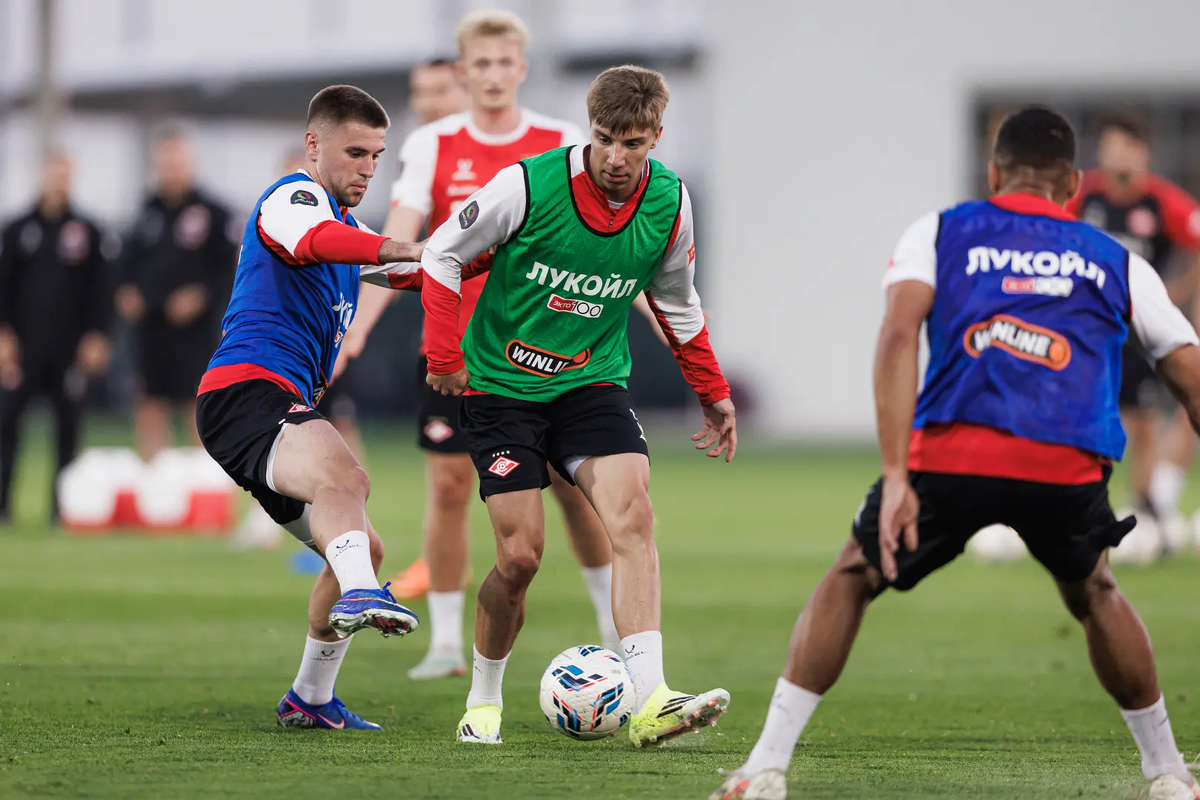 Московский "Спартак" приступил к третьему сбору в Дубае. Фото из интернета.