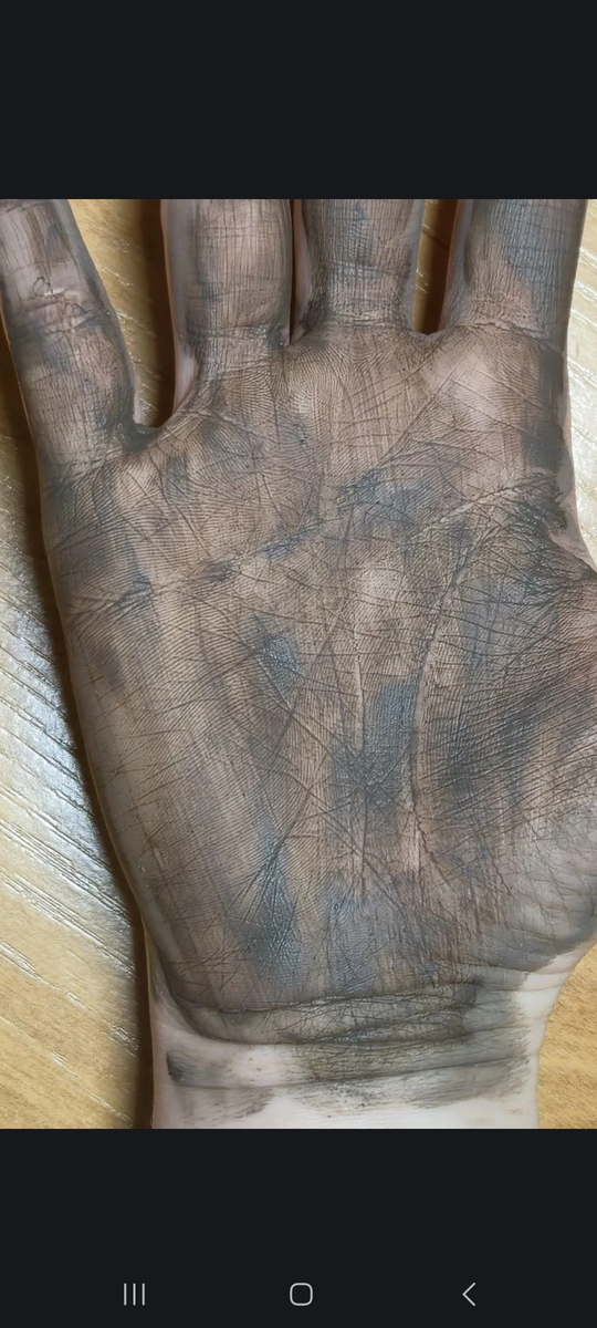 Присланное мне фото. руки с разрешением публиации. 