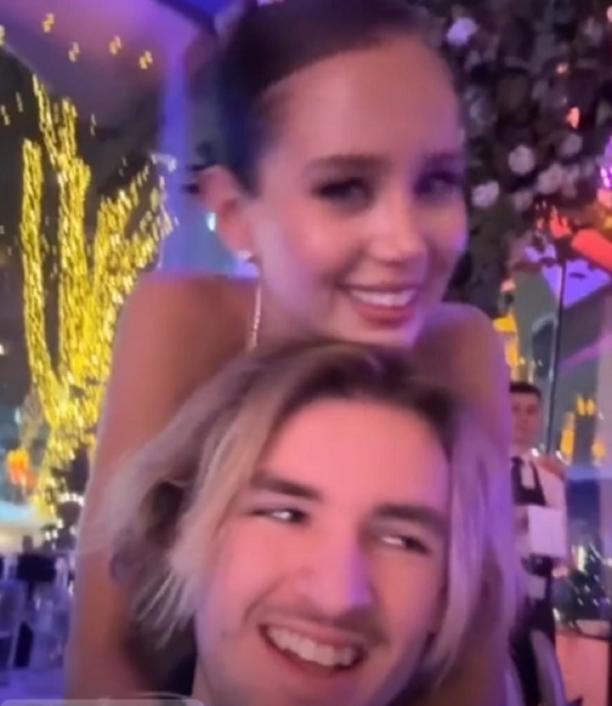 Скриншот с видео, опубликованного Starhit.ru📷    Всё в твоих руках: сын Ирины Дубцовой выложил видео, где обнимает экс-невесту Лепса Аврору Кибу
