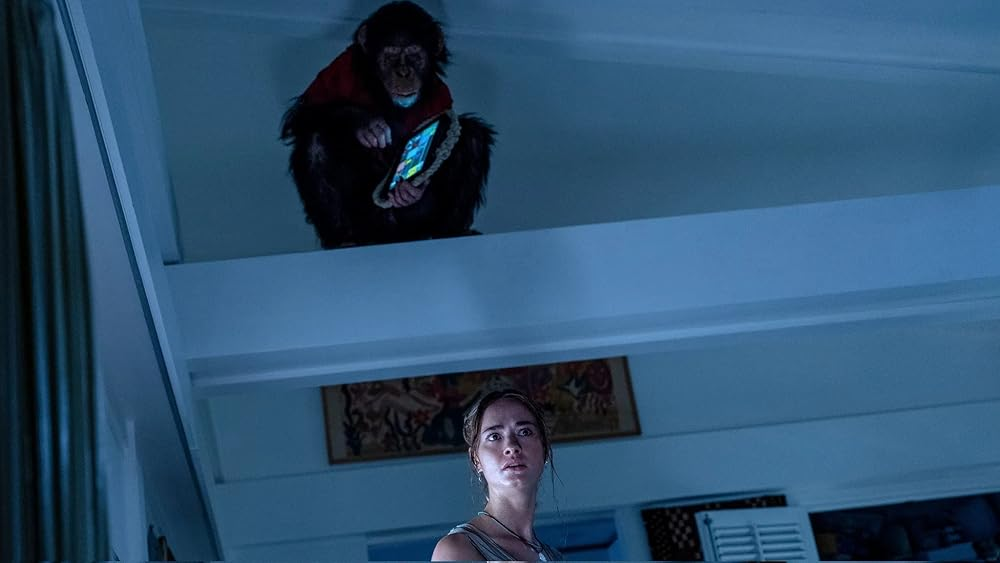 Кадр из фильма Primate. Режиссер: Йоханнес Робертс. Производство: 18hz production, British Film Commission, Québec Production Services Tax Credit, South Australian Film Corporation