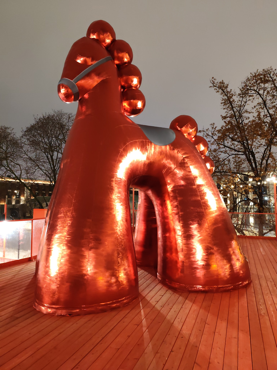 Как украсили Болотную площадь в Москве к Китайскому Новому Году 2026