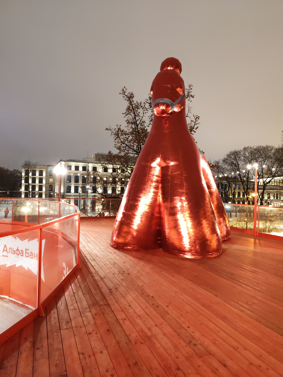 Как украсили Болотную площадь в Москве к Китайскому Новому Году 2026