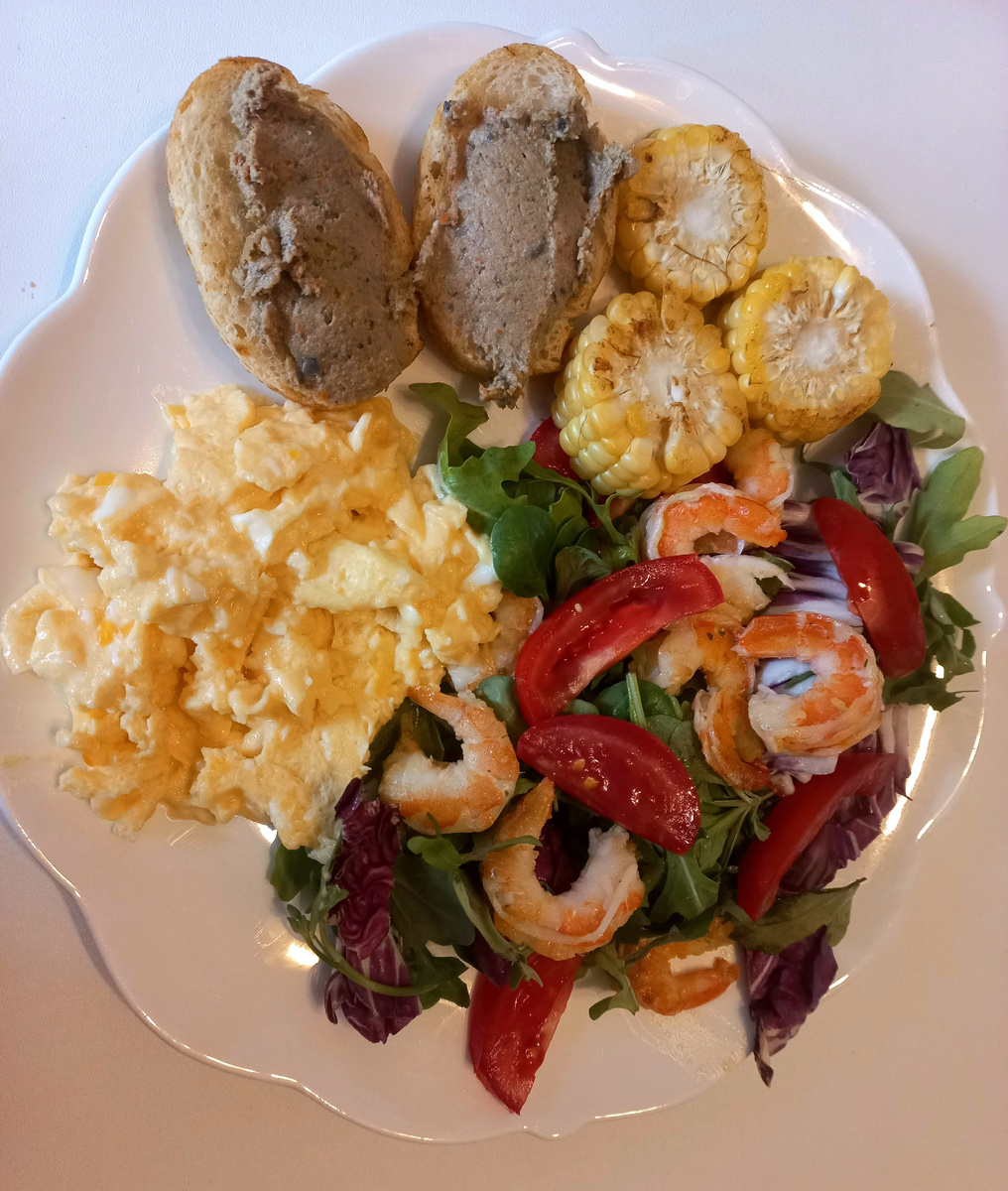 Вроде ничего особенного и энергозатратного, а собрать все в тарелку нужно время