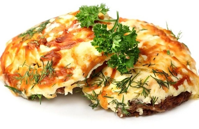 Готовлю мясо по-французски только так: 6 вкусных идей для семьи и гостей