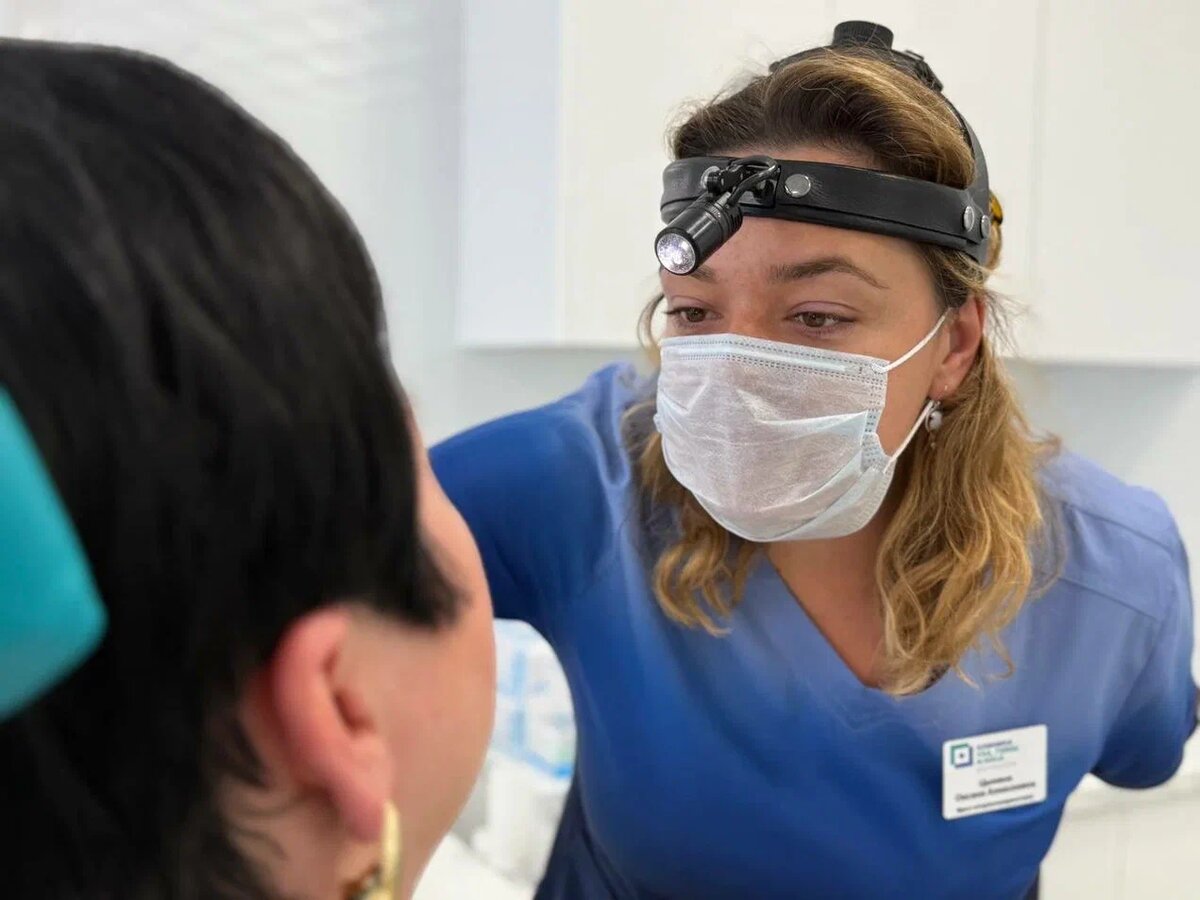 На фото по лор-ринохирург Клиники уха, горла и носа Цыкина Оксана Алексеевна