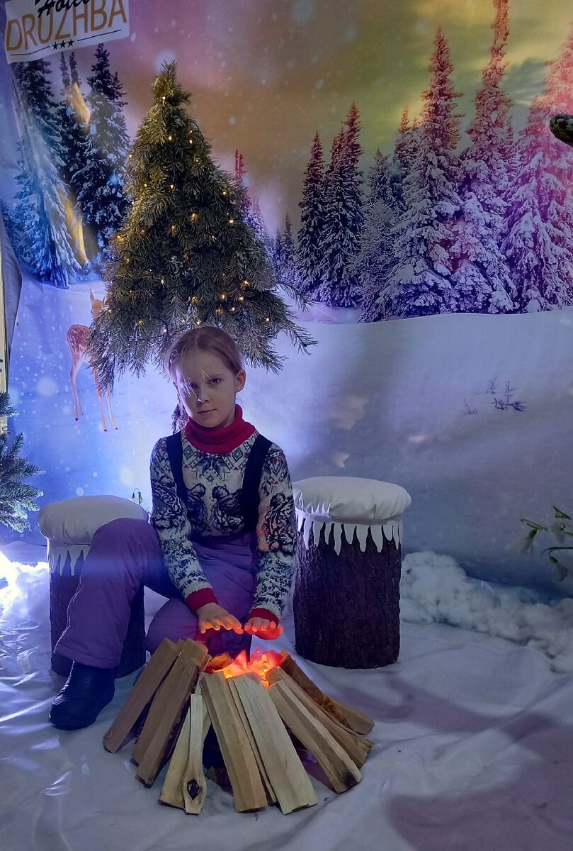 В холле гостиницы