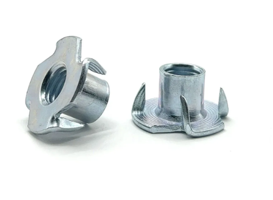 Врезная (усовая) гайка