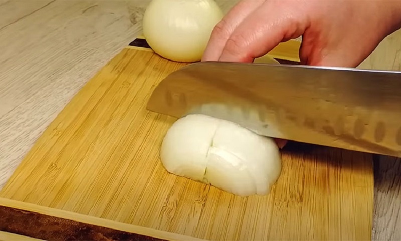 Лазанья на Масленицу: простые блинчики превращаются в сочное блюдо за 20 минут