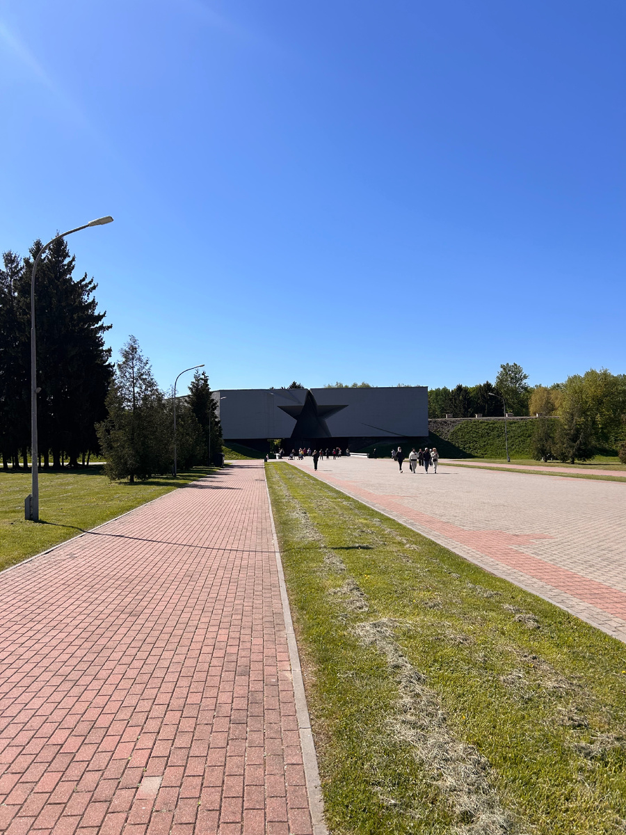 Центральный вход в мемориальный музей «Брестская крепость»