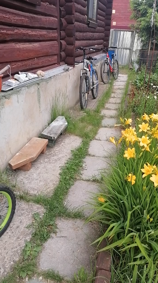 Старая плитка ещё пригодится.