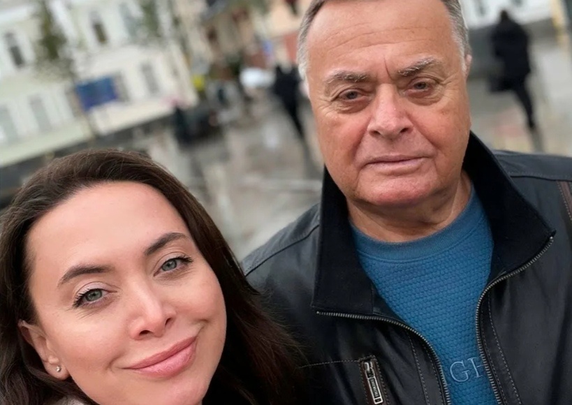 Вот они "звёзды"-родственники "звёзд". Наталья и папа Фриске. Фото из интернета.