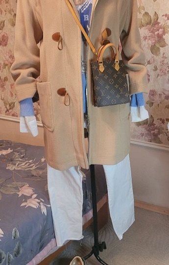 Секонд-хенд, пальто и сумки