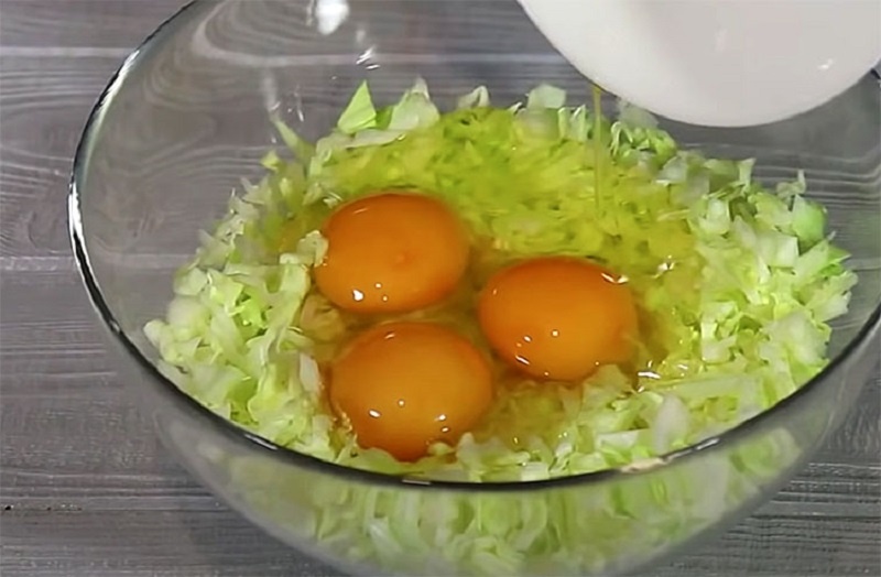 Капустный пирог на сковороде: когда самые простые продукты превращаются в полноценное блюдо