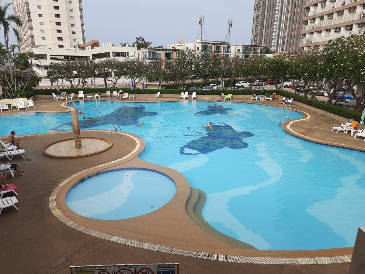 Наш бывший бассейн