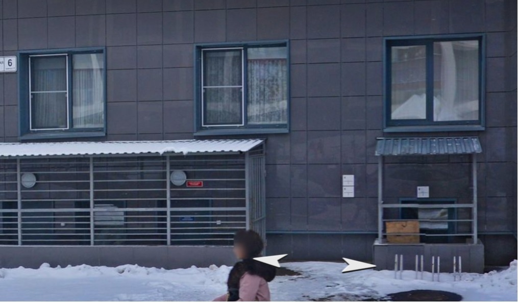 Наши окна находятся слева.