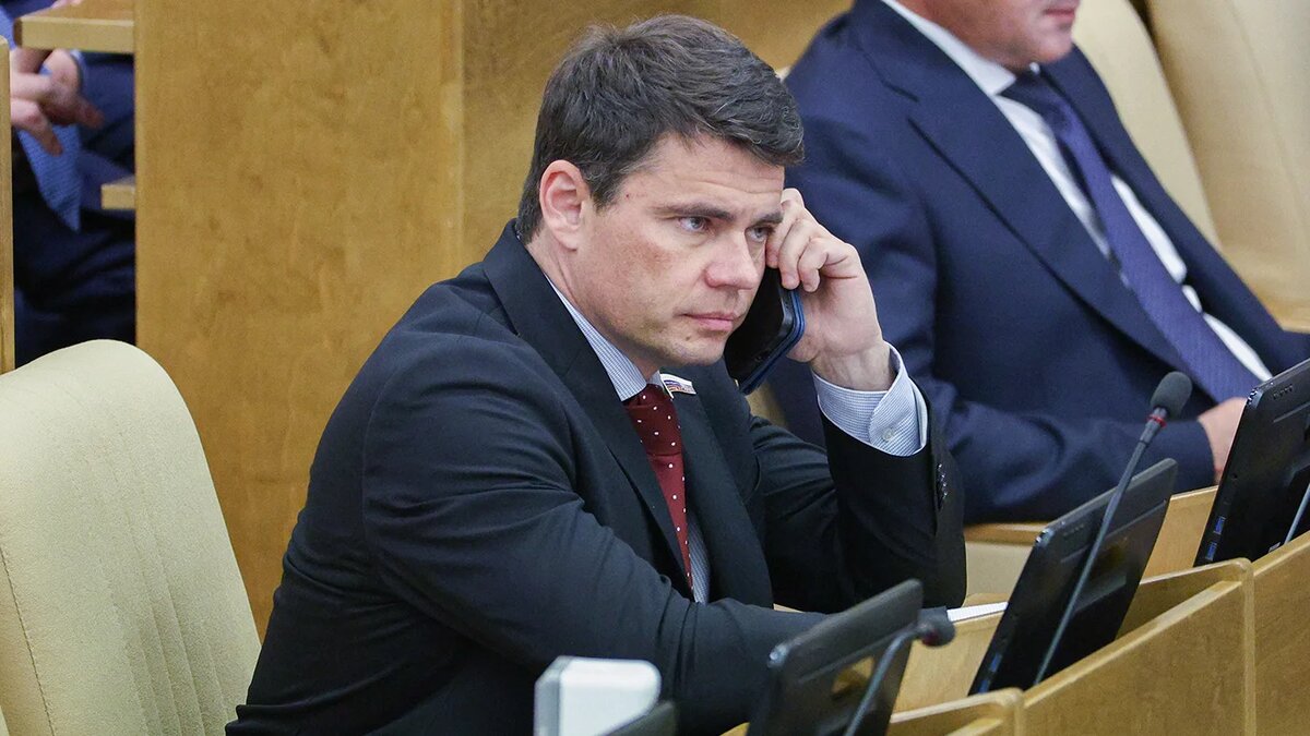   Сергей Булкин / ТАСС- Глава комитета Госдумы по информполитике Сергей Боярский