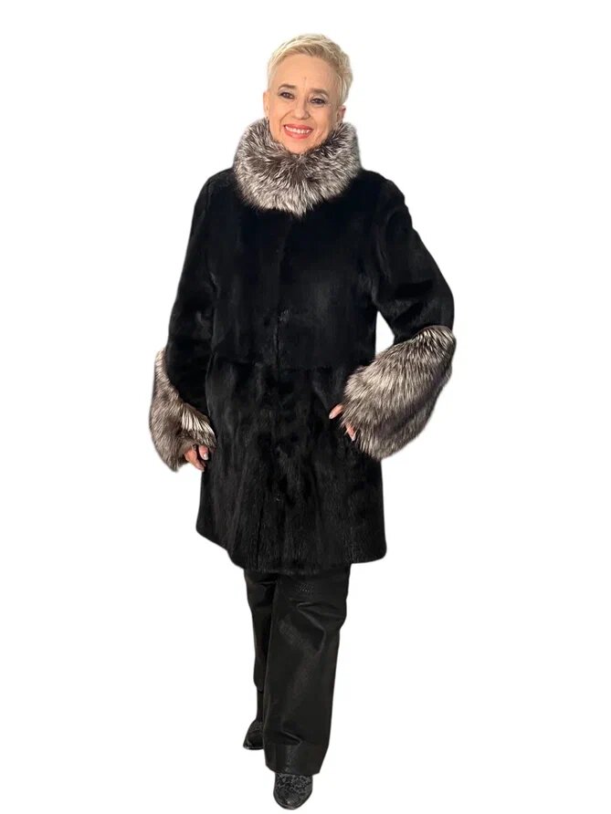 Реконструкция пальто из меха норки. Ателье Ирины Берзиной.