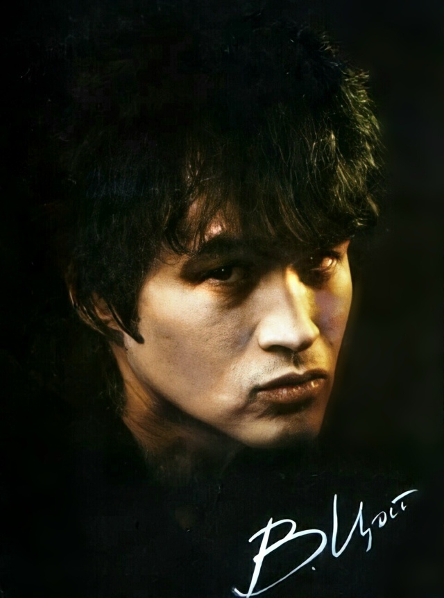 Такой плакат висел у меня в комнате.