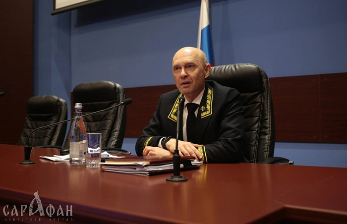 В довесок к элитным квартирам и машинам судья прибрал к рукам колхозное поле на Кубани