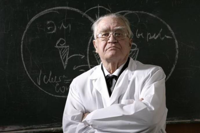 Влаиль Казначеев