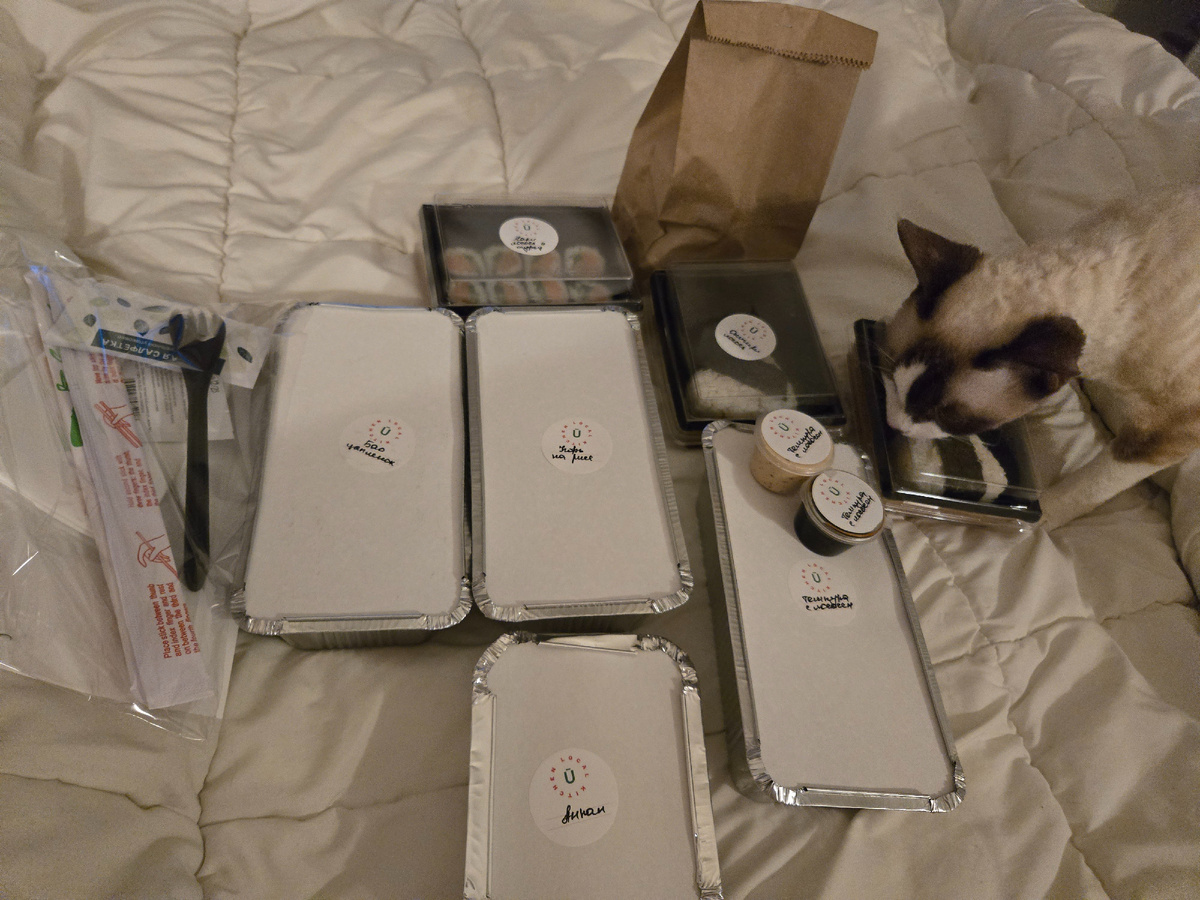 Приглашен независимый эксперт проверки качества доставки. Одеяло ждёт полностью высохшую 2 половину. Не ваняйте.