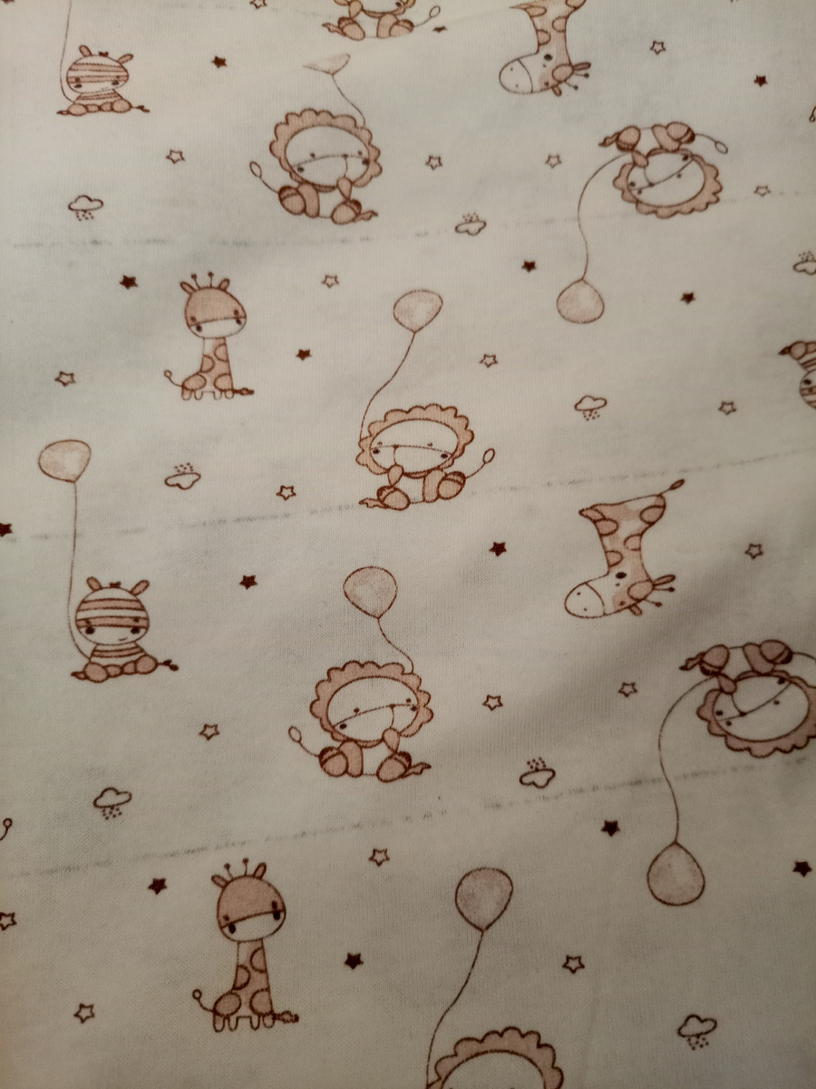 Брак в виде полос серого цвета, через равные промежутки.